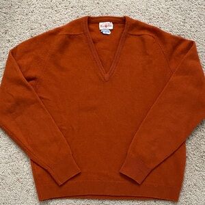 Vintage Alan Paine Machine Washable 100% Lambswool V-Neck Sweater. 44.